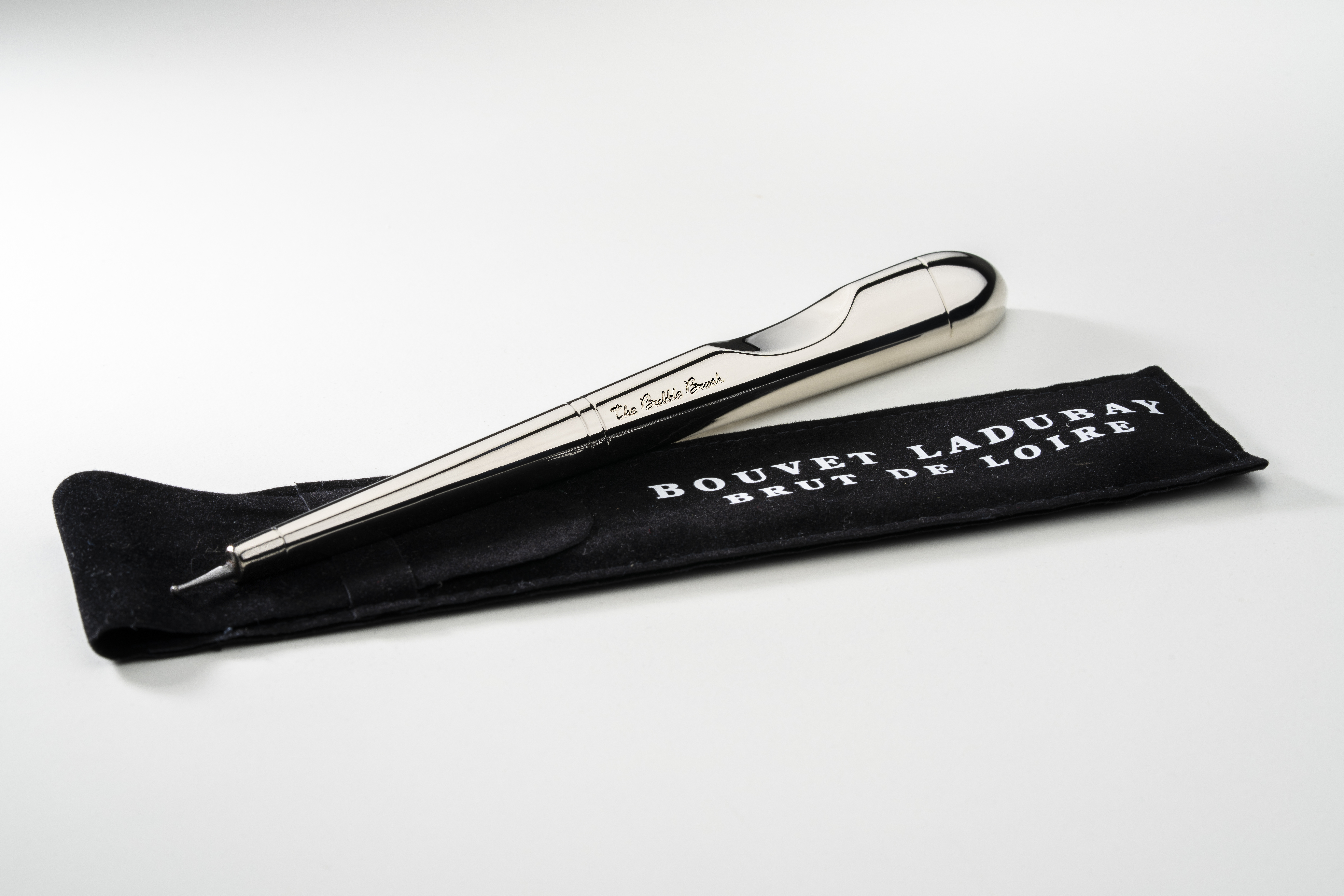 AP000007 BOUVET BUBBLE BRUSH